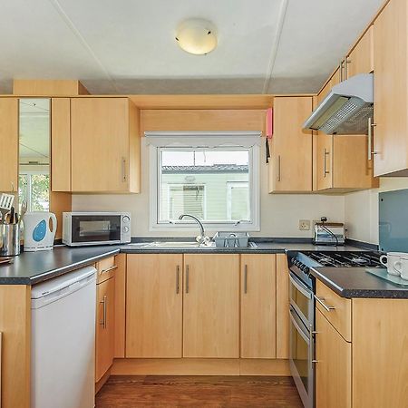 Riverside Caravan Holiday Park 보그너레지스 외부 사진